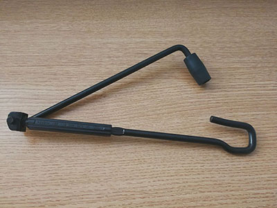 做汽車千斤頂手搖桿成型產(chǎn)品，選貝朗線材折彎機(jī)